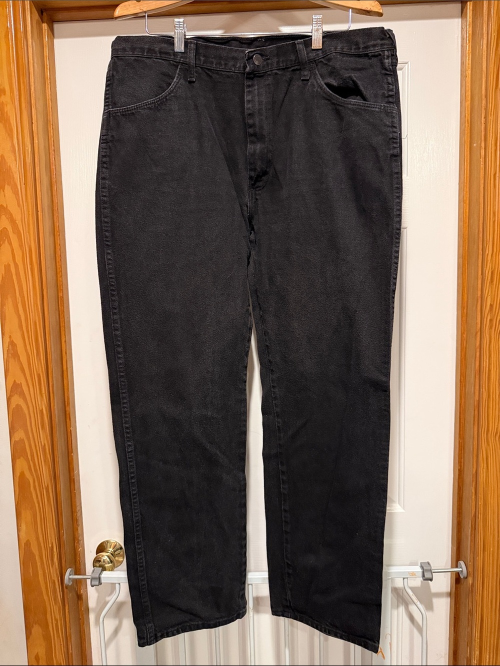 Rustler Black Straight Jeans - Classic Men's Fit